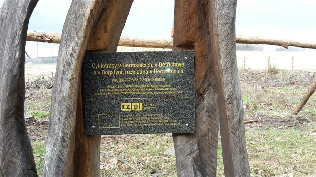 Rozhledna _Heřmanice002.jpg